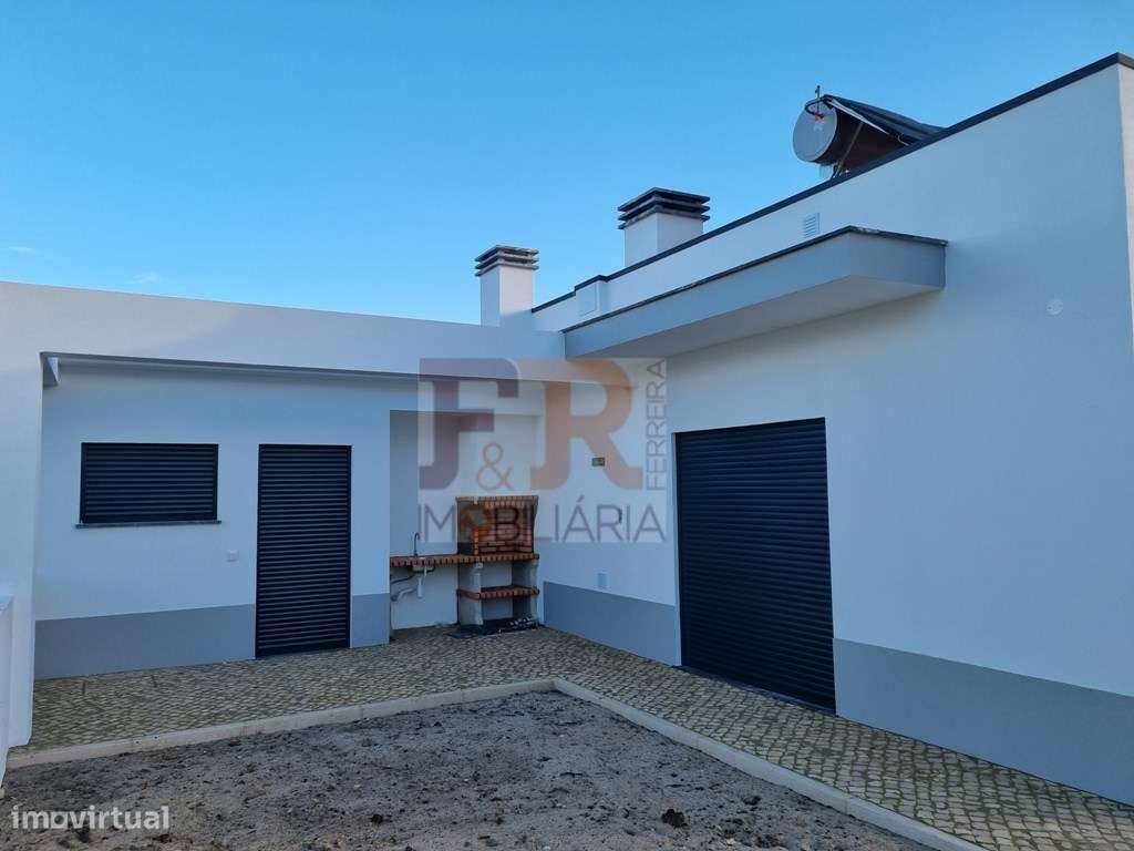 Moradia T3 com Garagem. Pinhal do General. Fernão Ferro - Grande imagem: 4/16