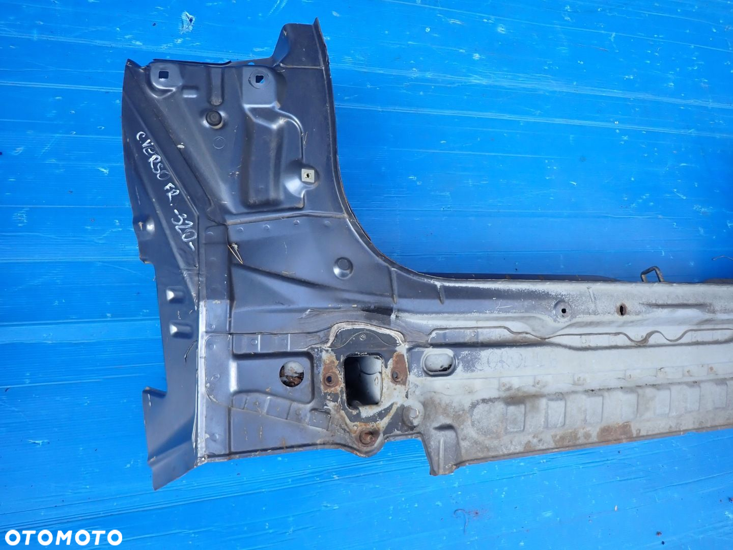 TOYOTA COROLLA VERSO 01-03 PAS TYLNY - 2