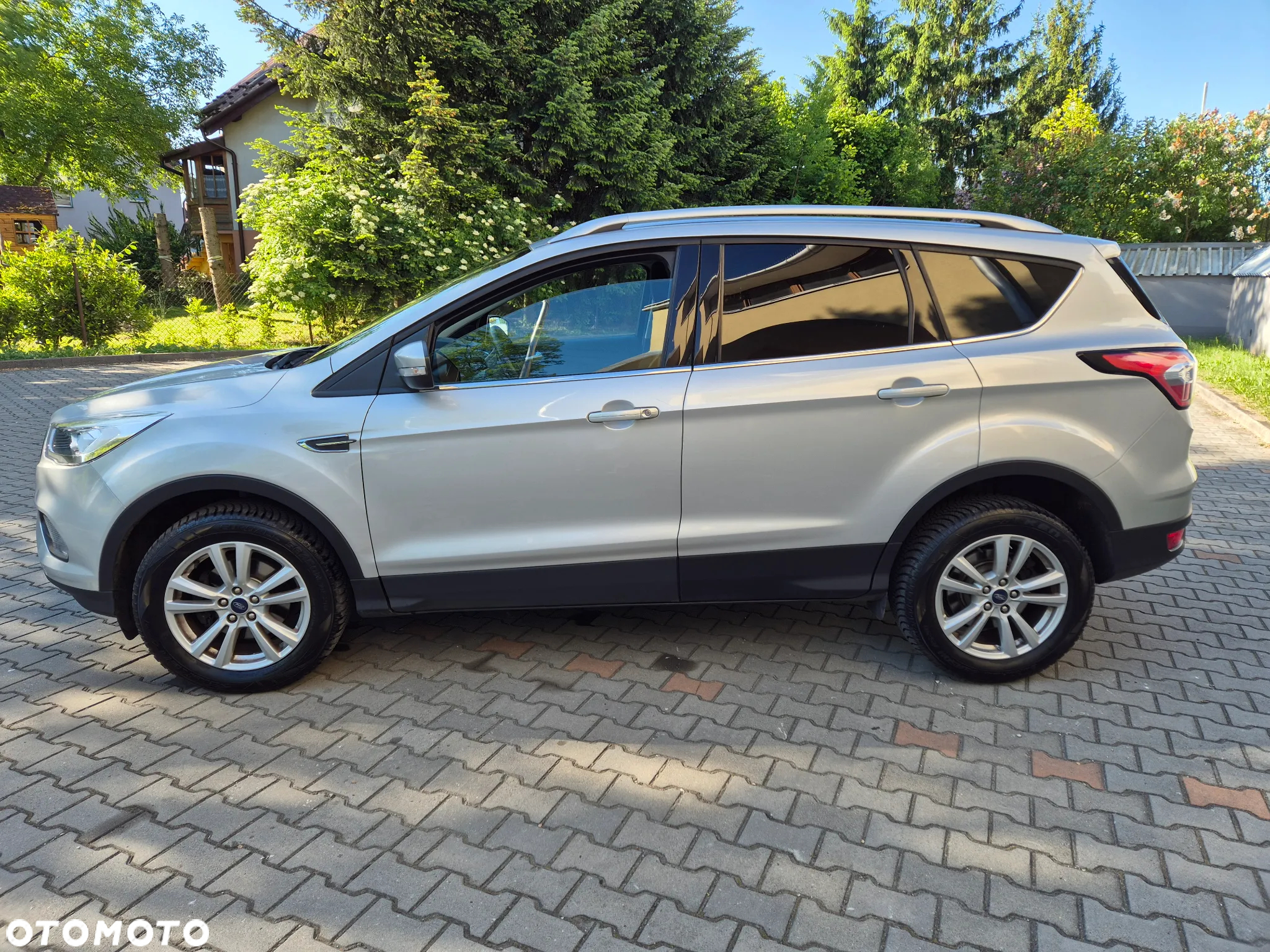 Ford Kuga 1.5 EcoBoost 2x4 Cool & Connect - 9