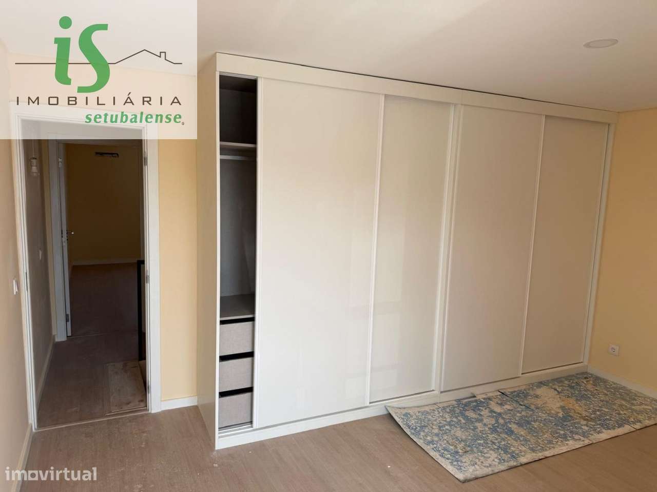 MORADIA T4 TRANSFORMADA EM T3 | TOTALMENTE REMODELADA | CASAL DE FIGUE-15