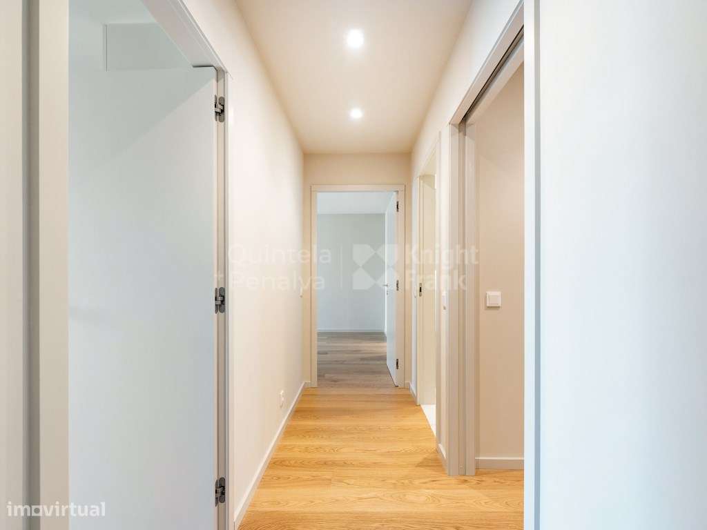 Apartamento T3 com varanda, nos Jardins d'Arrábida-11