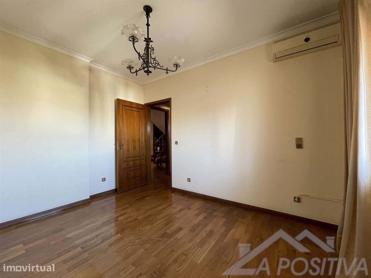 Apartamento T6 Venda em São João da Madeira,São João da Madeira-37