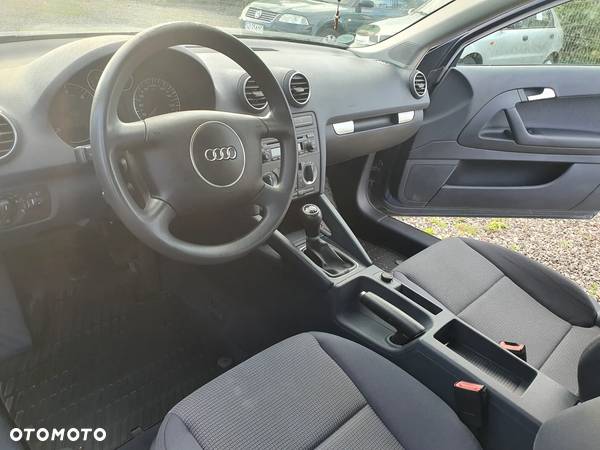 Audi A3 1.9 TDI Ambiente - 35