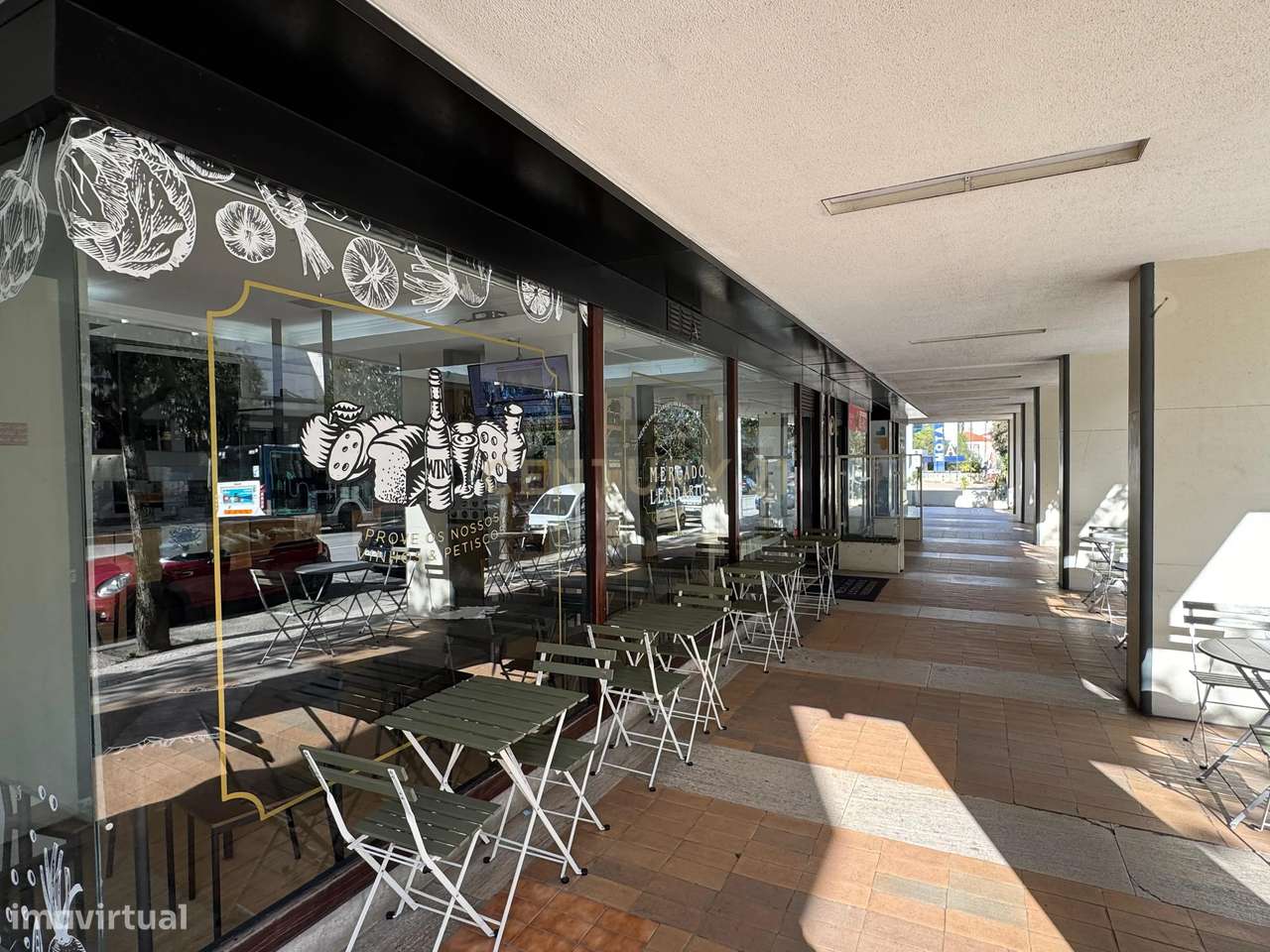 Mercearia Gourmet para trespasse junto ao Palácio de Cristal - Grande imagem: 4/19