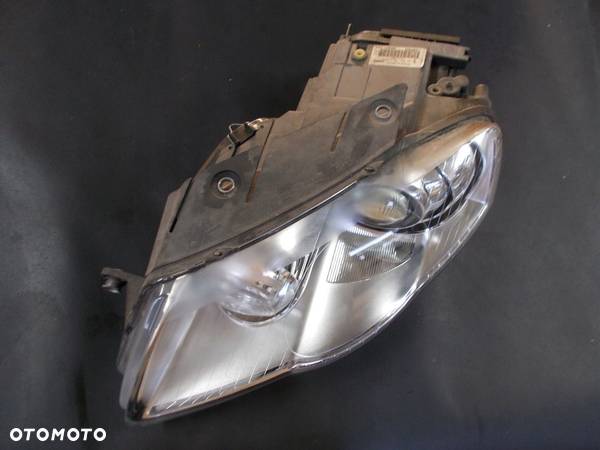 LAMPA LEWA PRZEDNIA VW PASSAT B6 KSENON EUROPA - 2