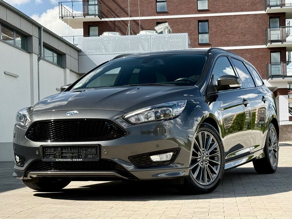 Ford Focus Mk3 (2010-2018) 1.0 EcoBoost ST-Line Black ASS 2018