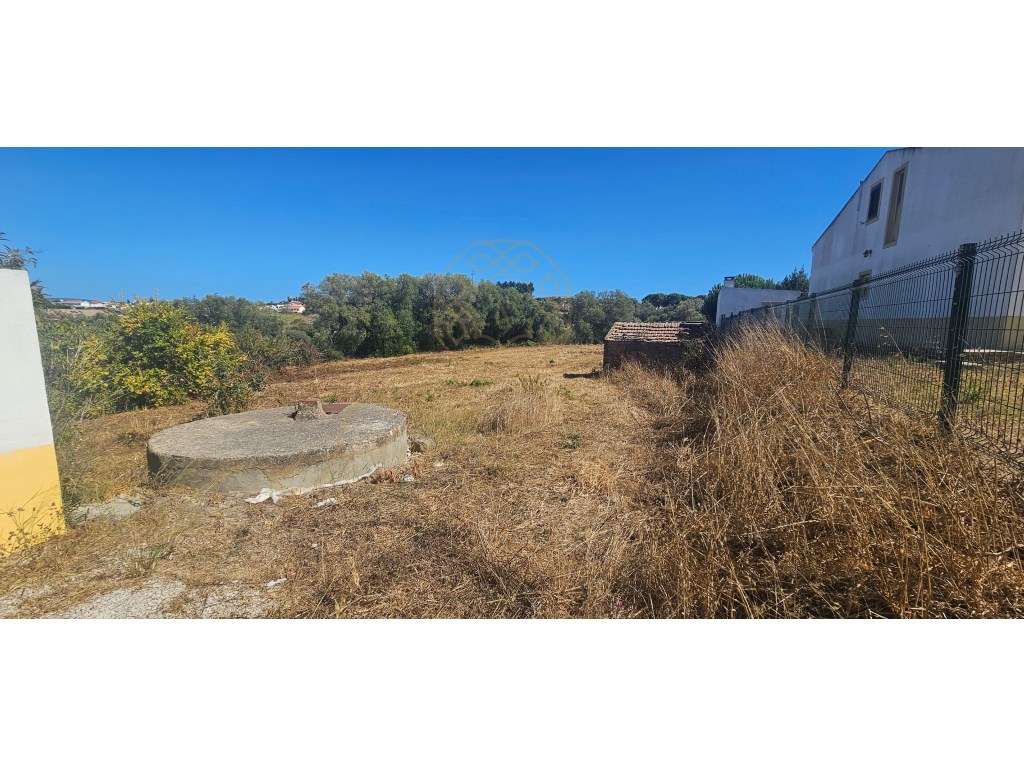 Terreno para construção de 2 Moradias!-14