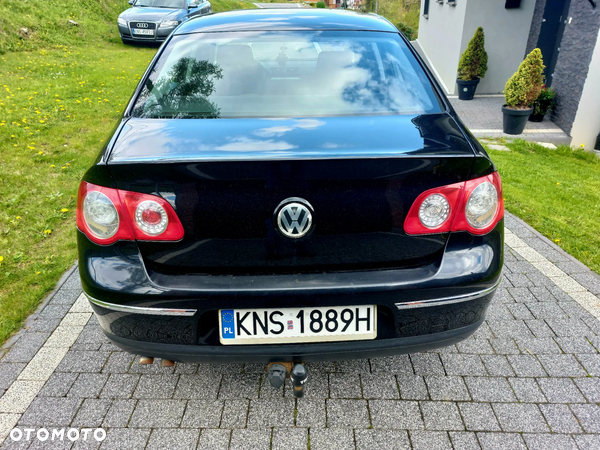 Volkswagen Passat 1.9 TDI Comfortline - 6