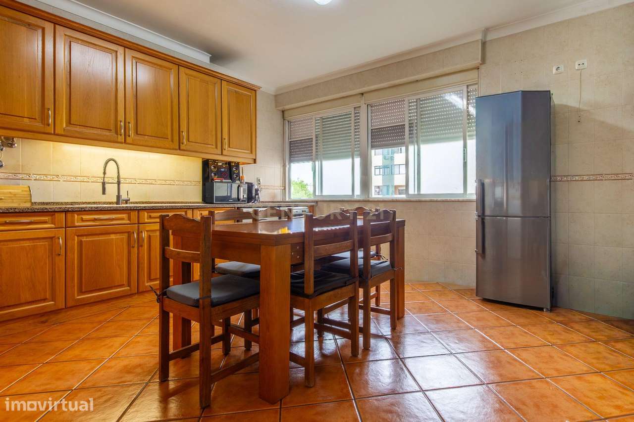 Apartamento De Luxo Em Alto Do Seixalinho Barreiro