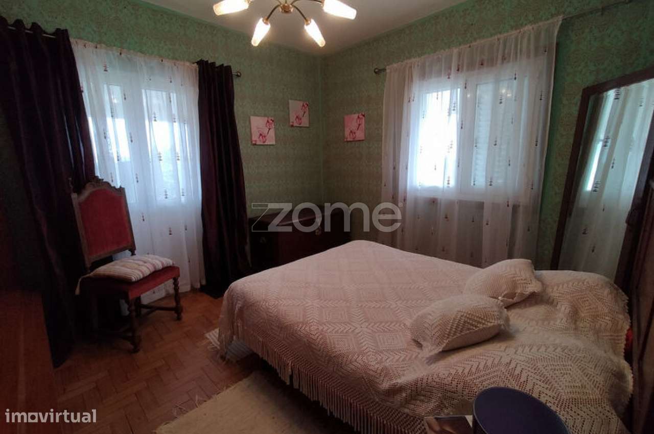 Quinta em Montalegre (cinco quartos e duas caas de banho-13