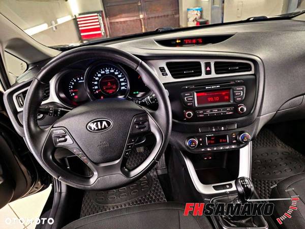 Kia Ceed Cee'd 1.4 CRDi M - 33