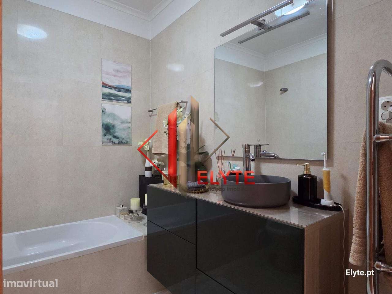Apartamento T4 com Lugar de Garagem-24