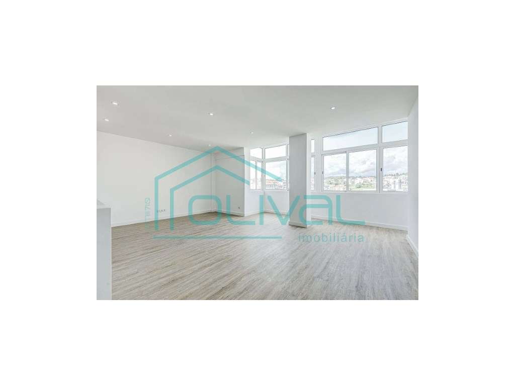 ******APARTAMENTO T3 REMODELADO CENTRO DE ALVERCA ********-11