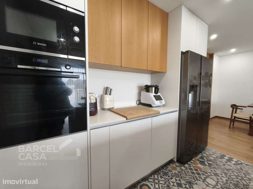 Oportunidade Única: Moradia T3 Térrea Semi-Nova em Manhente!-6