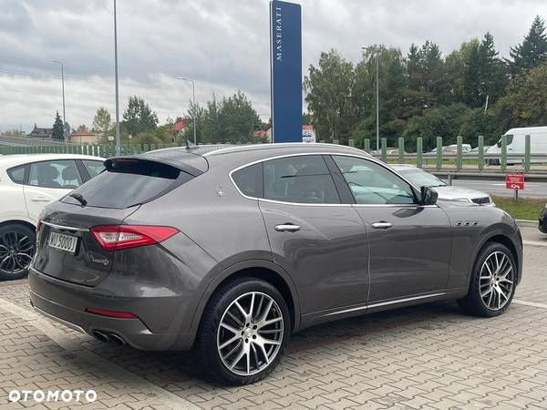 Maserati Levante - 2