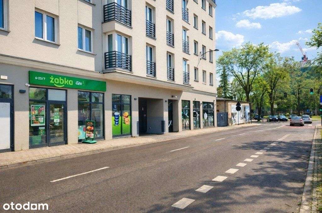 Żabka w centrum Łodzi-3