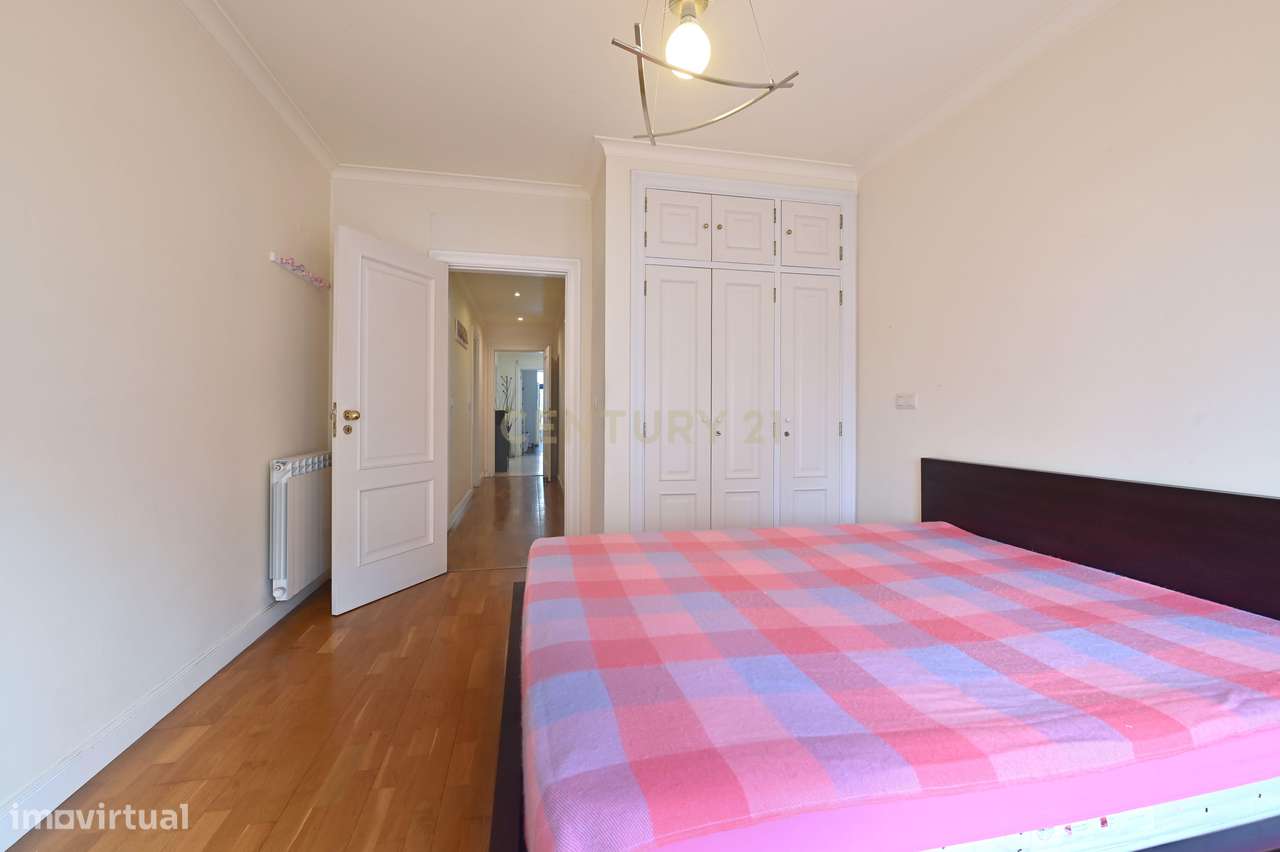 Apartamento 3 quartos, 3 WC, no centro dos Jardins da Parede, com vist-14