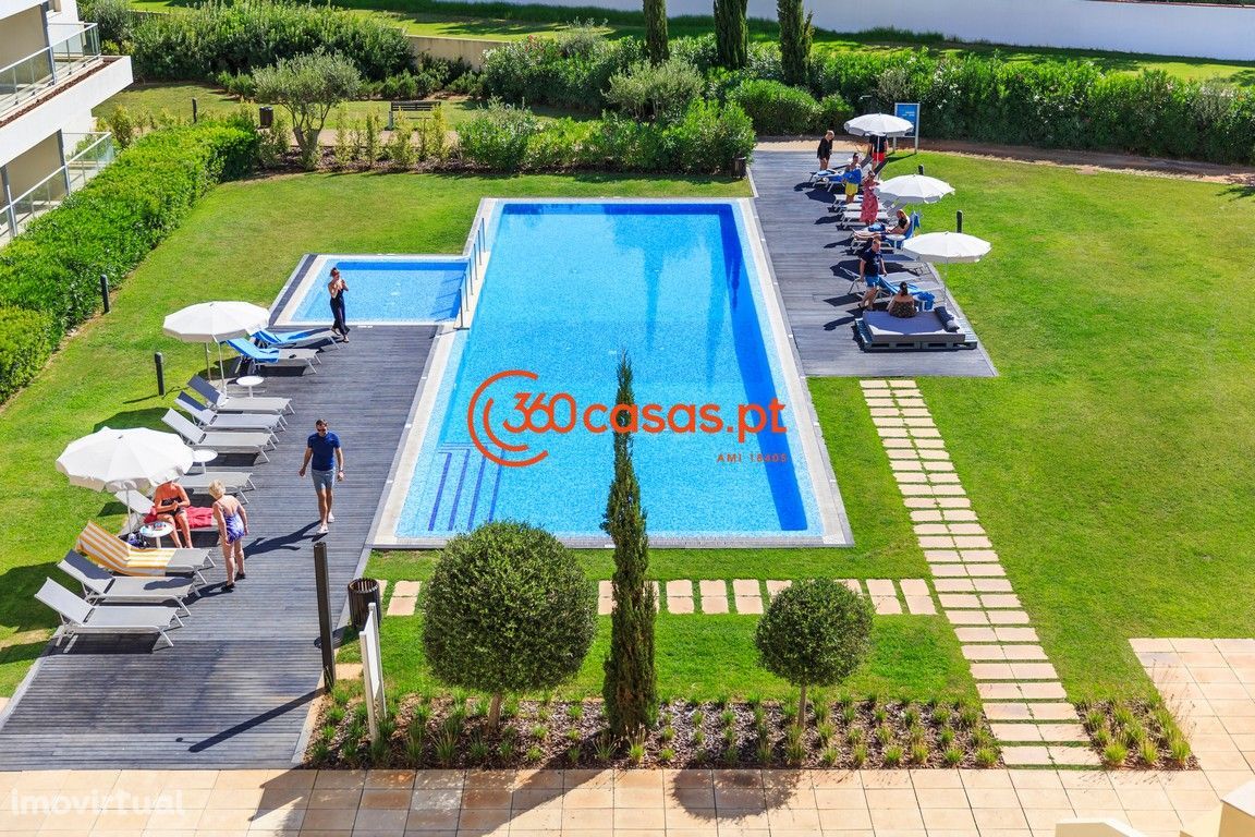Vende-se Apartamento T2 com piscina em Vilamoura