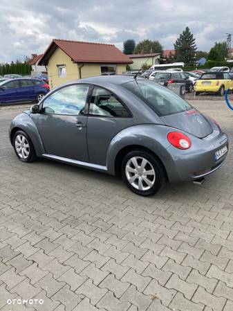 Volkswagen New Beetle 2.0 - 2
