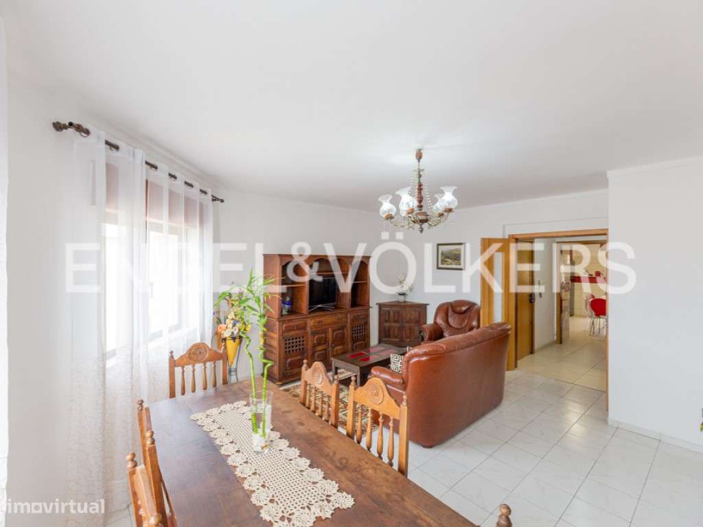 Apartamento no 5º Andar para Arrendar no Centro de Tavira - Grande imagem: 5/18