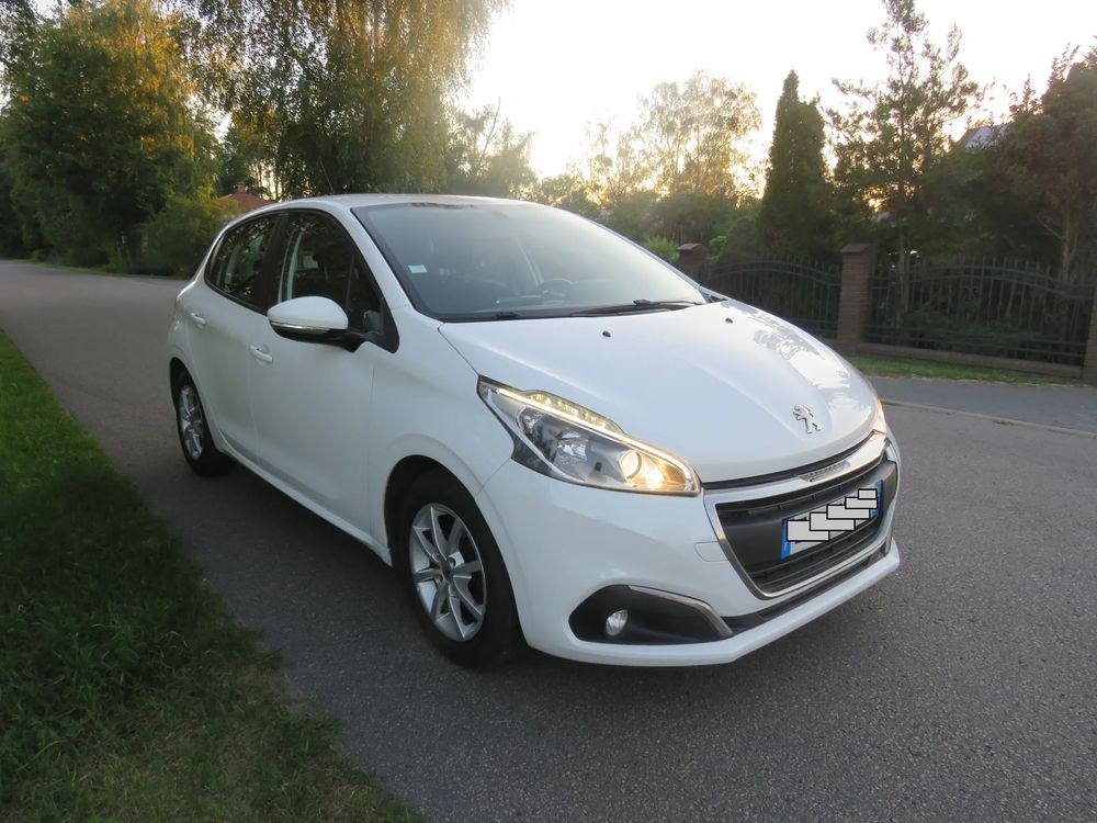 Peugeot 208 I (2012-2019) 1.6 BlueHDi Active 2016