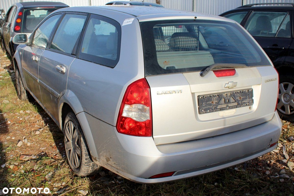 Chevrolet Lacetti J200 2006 1.6i F16D3 Kombi (MASKA, ZDERZAK, LAMPA, BŁOTNIK, DRZWI, KLAPA, SZYBA, F - 3