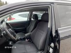 Toyota Avensis 2.0 VVT-i Combi Sol - 17