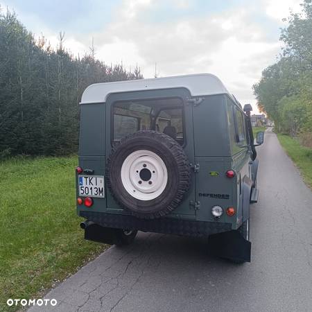 Land Rover Defender - 12