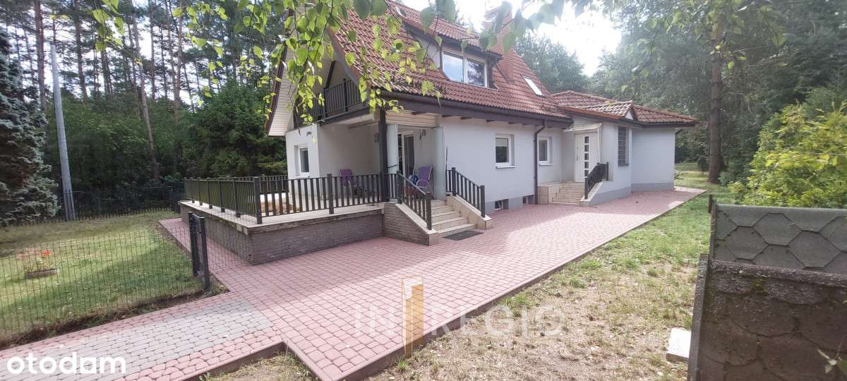 Dom z ogrodem, garażem i basenem – Rydzynki-3