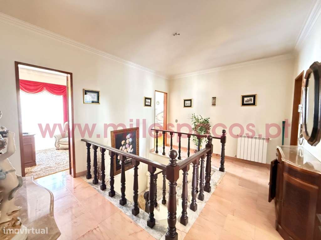 Moradia V6 com Garagem Centro da Cidade-31