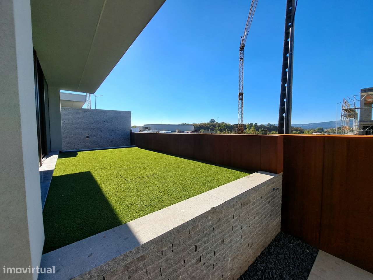 Moradias T3+1 Exclusivas – Inovação, Conforto e Design Moderno-10