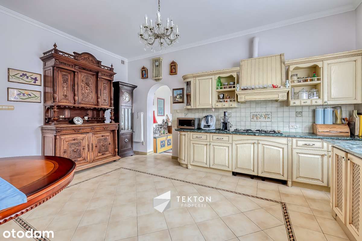 Piękny rozkładowy dom obok stacji Wkd Opacz-6