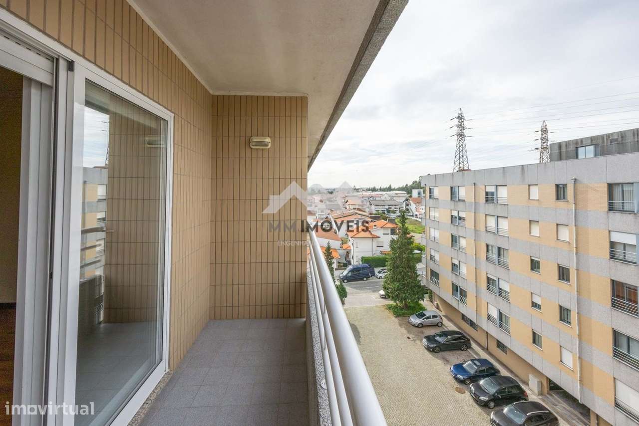 Apartamento T2 | Maia – Urbanização dos Altos | Varandas | Garagem - Grande imagem: 4/16