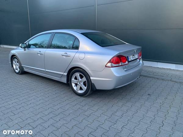 Honda Civic 1.8 Comfort - 6