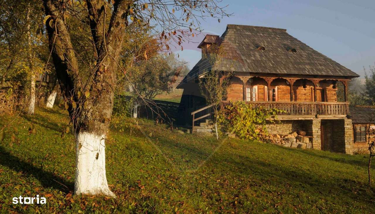 Vânzare ansamblu de 5 căsuțe tradiționale Maramureș/ Botiza - Imagine principală: 1/12