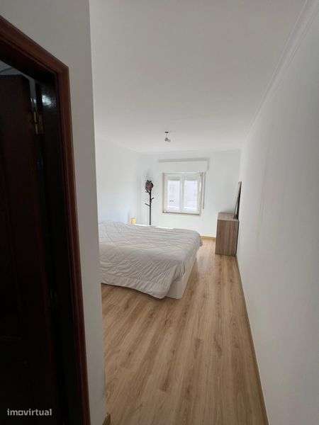 T2 Santa Marta,2 WC, arrecadação e parqueamento - Grande imagem: 4/12