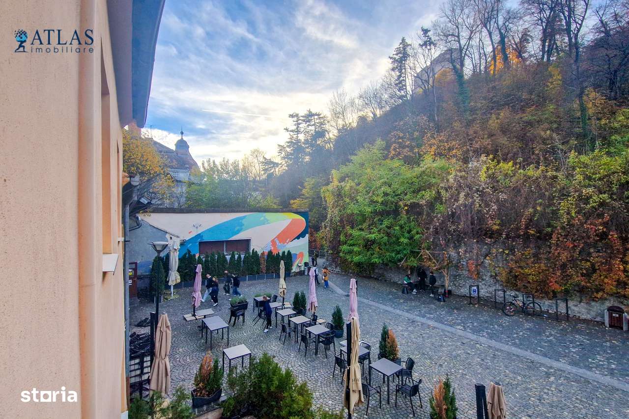 Piata Sfatului - Piata Brassai, 2 accese, vedere padure, comision 0%-4