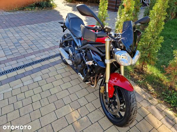 Triumph Street Triple - 16