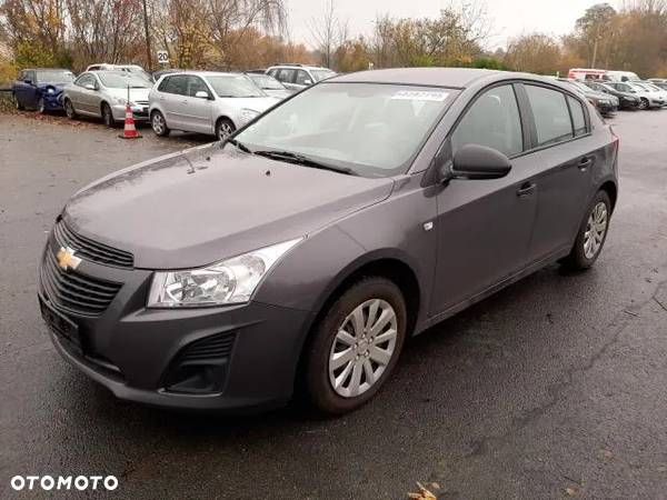 Chevrolet Cruze 1.6 LS - 20