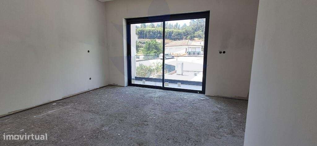 Estrutura de Moradia Banda T3 - Vila Verde - Grande imagem: 5/27