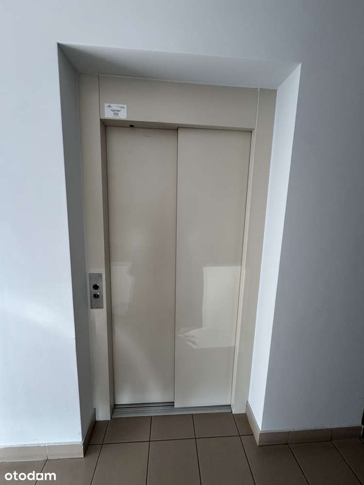 2. Pokoje, duży balkon, cicha okolica.-15