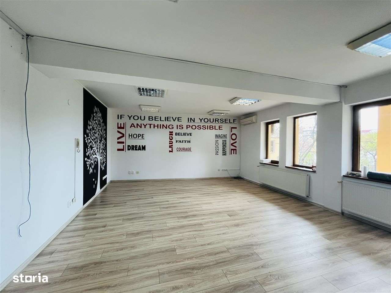 Spațiu de birouri ultracentral, 90 mp utili - terasă spațioasă - Imagine principală: 2/11