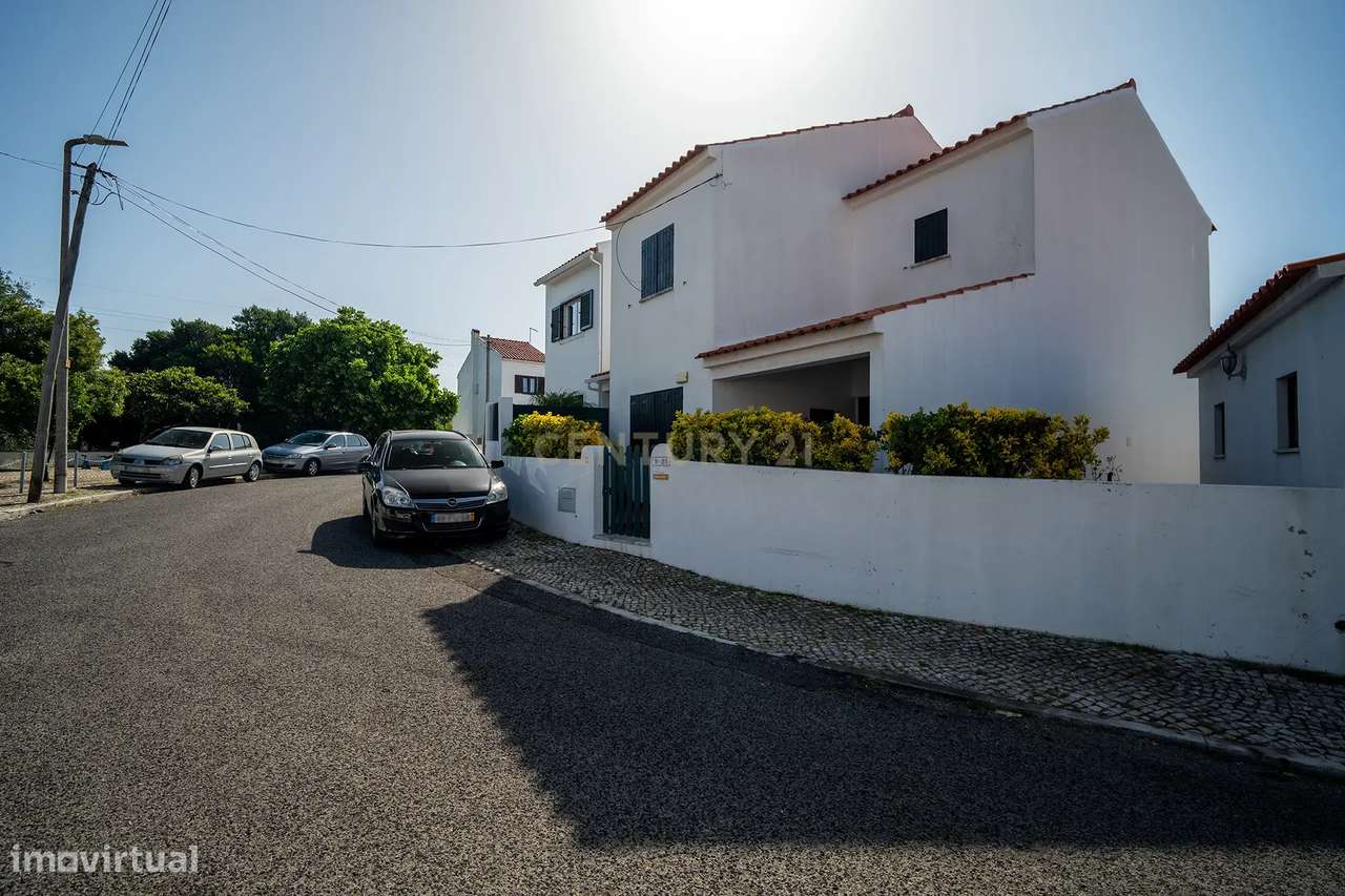 Moradia em Manique de cima, T3+1 com vista panorâmica, anexo e garagem-55