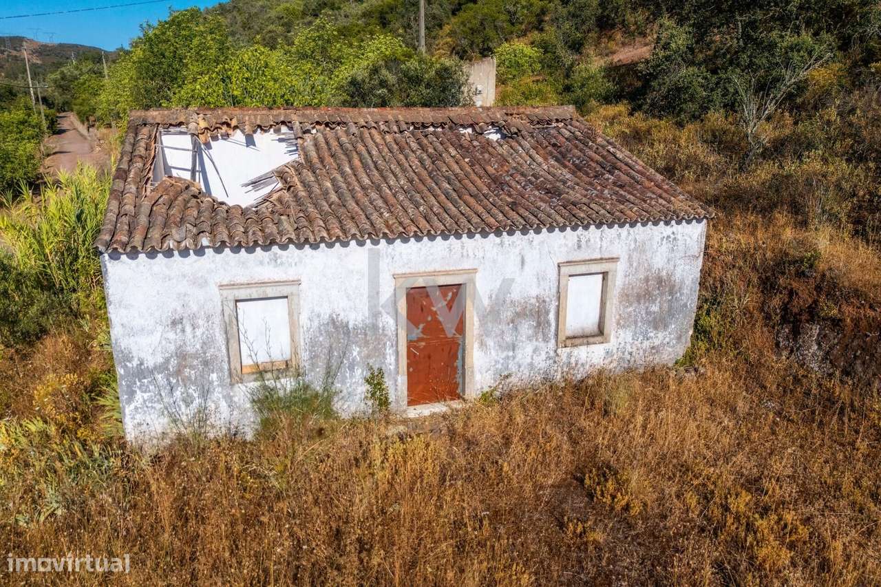 Moradia para recuperar com terreno de  25.000 m2 | Penedos Altos| Loul - Grande imagem: 1/57