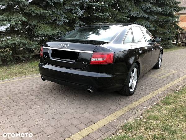 Audi A6 2.4 - 7