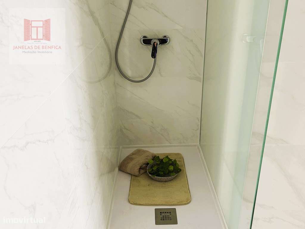 T3 em Benfica, renovado, equipado, mobilado, varanda aberta-26