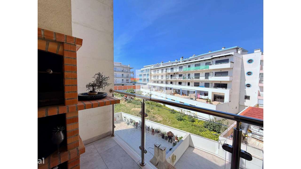 Apartamento T3 c/ Garagem Dupla-12
