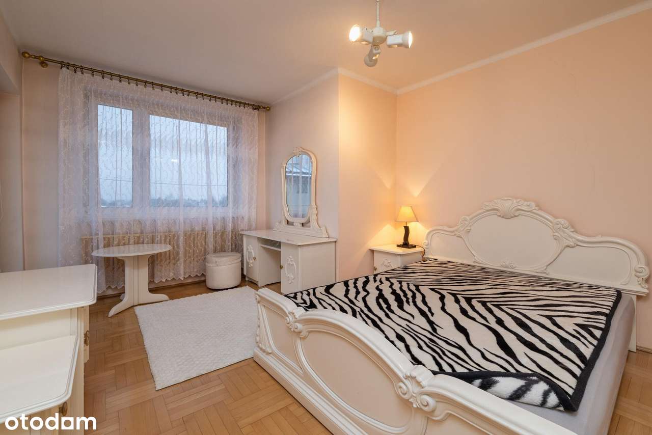 Dom i   działalność w samym centrum-8