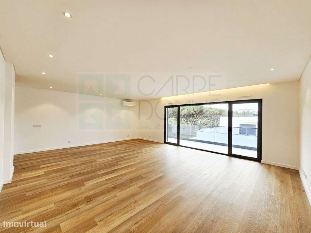 Espaçoso apartamento T2, terraço e garagem, em Cascais - Grande imagem: 4/42