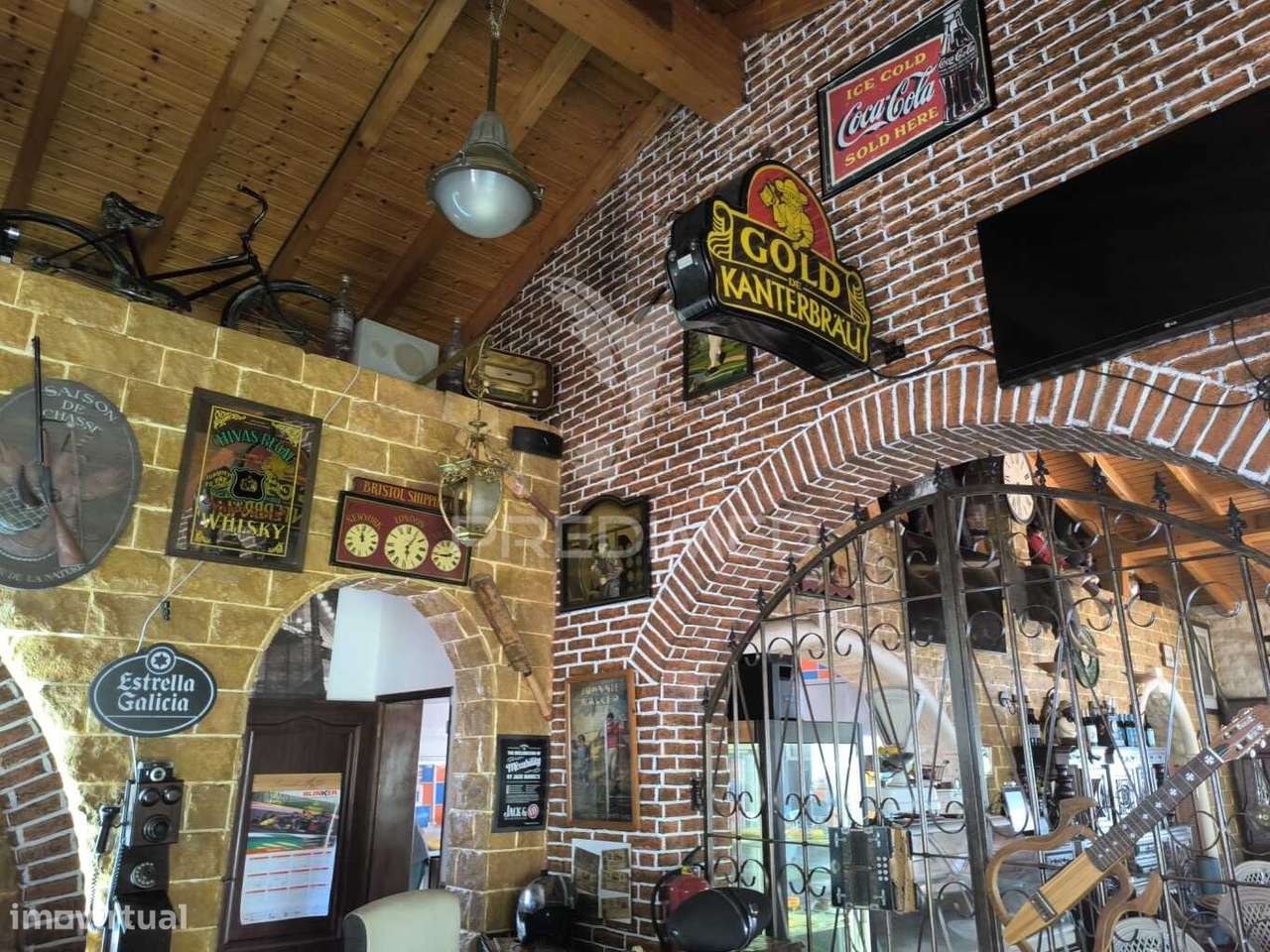 Restaurante totalmente equipado com casa e terreno - Grande imagem: 2/22